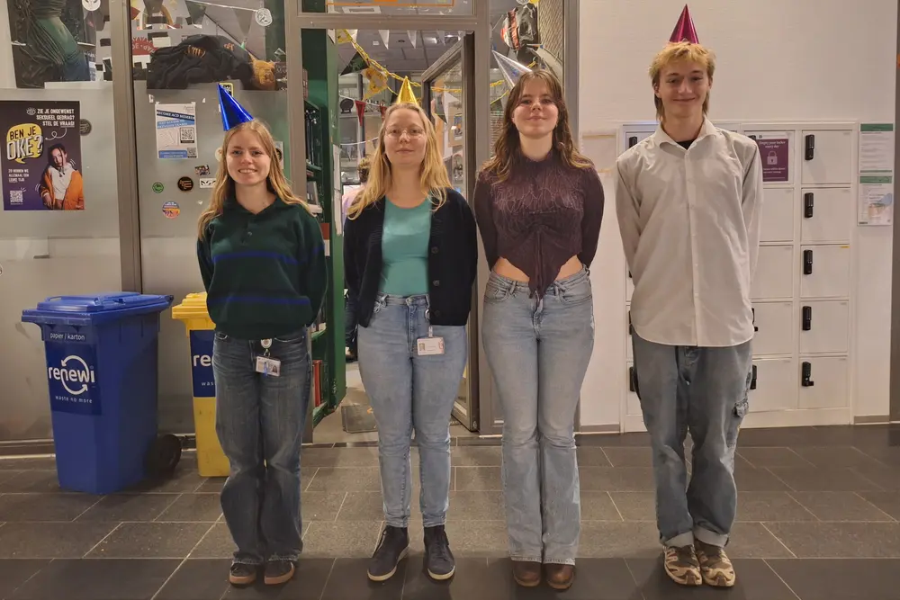 De commissiefoto van de feestcommissie